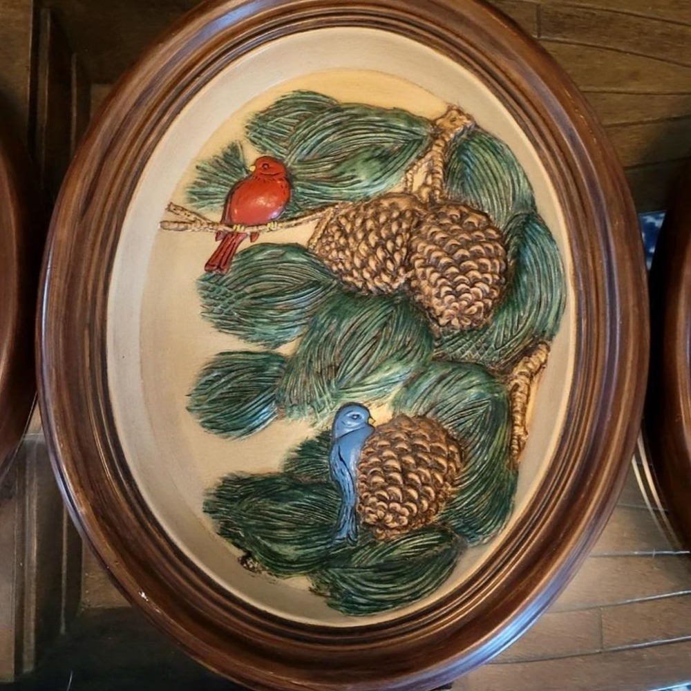 Vintage 3D Ceramic Handpainted Wall‎ Plaque